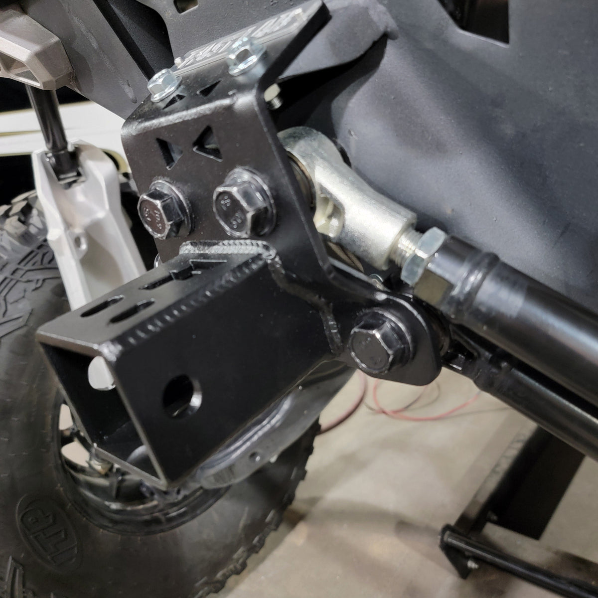 Can-Am Maverick R Hitch Receiver Pull Plate | FastLab UTV