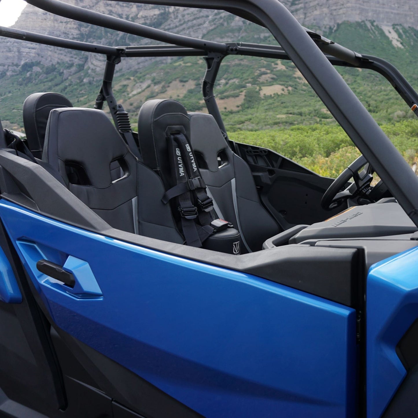 Can-Am Commander MAX (2021+) Bump Seat with Harness