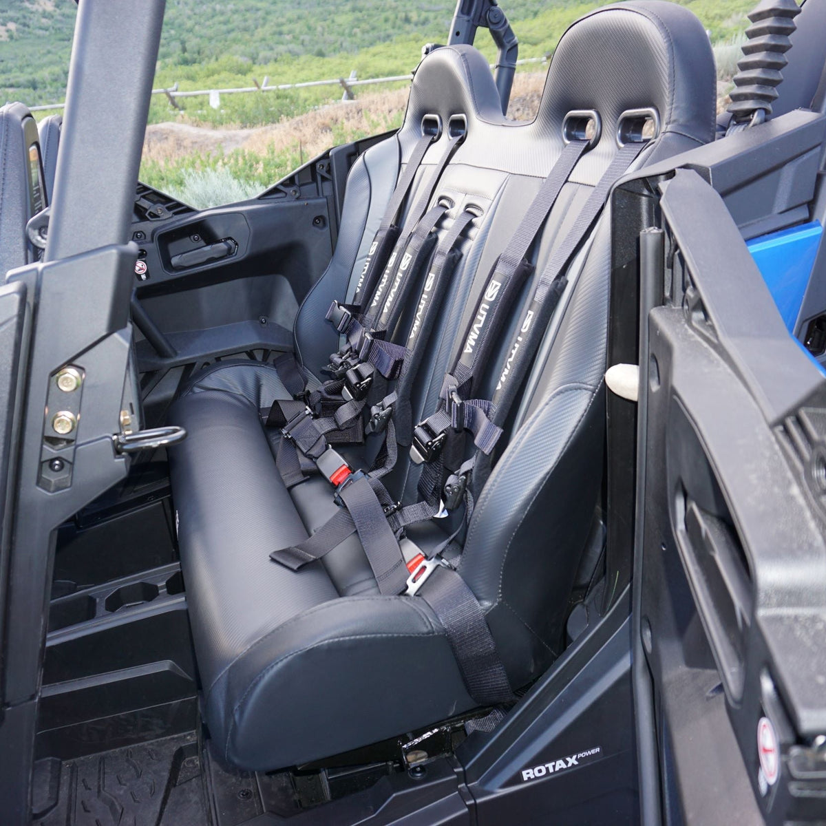 Can-Am Commander MAX (2021+) Rear Bench Seat with Harnesses | UTVMA