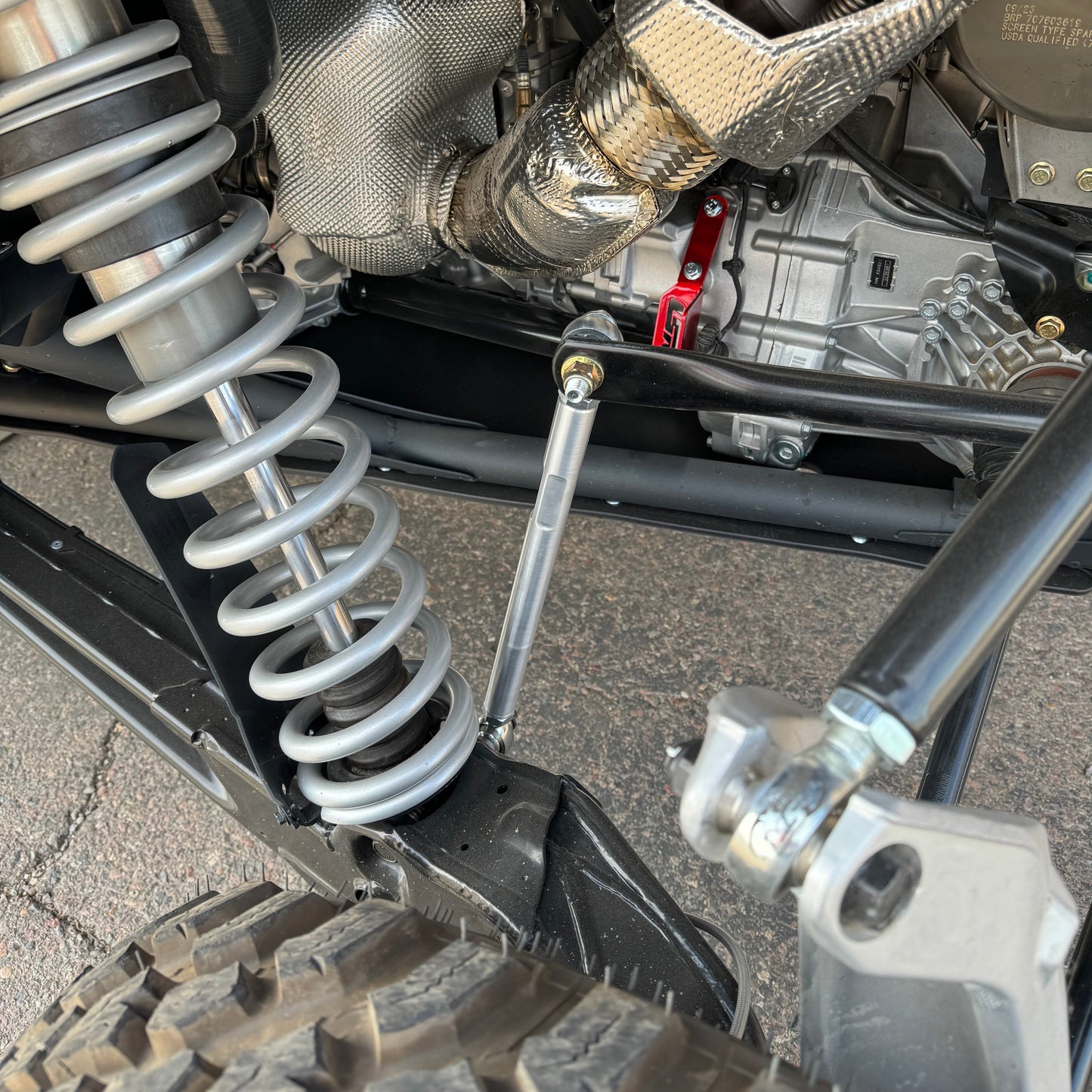 Can-Am Maverick R Rear Sway Bar Links UTV Off-Road - Close-Up Detail | Lone Star Racing