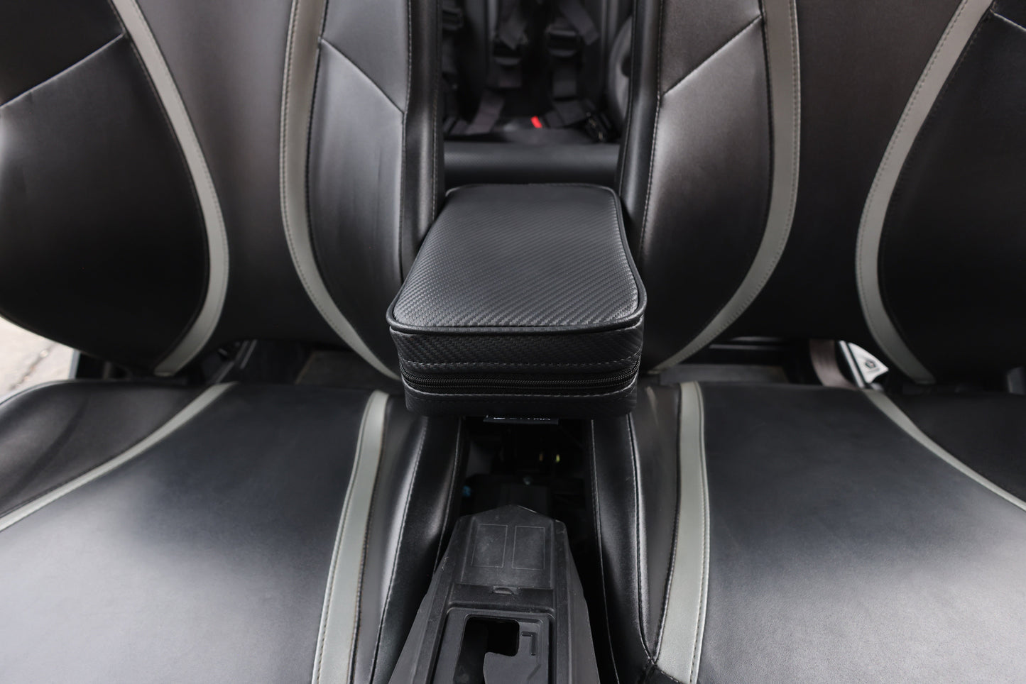 Can-Am Maverick R MAX Armrest with Bracket UTVMA