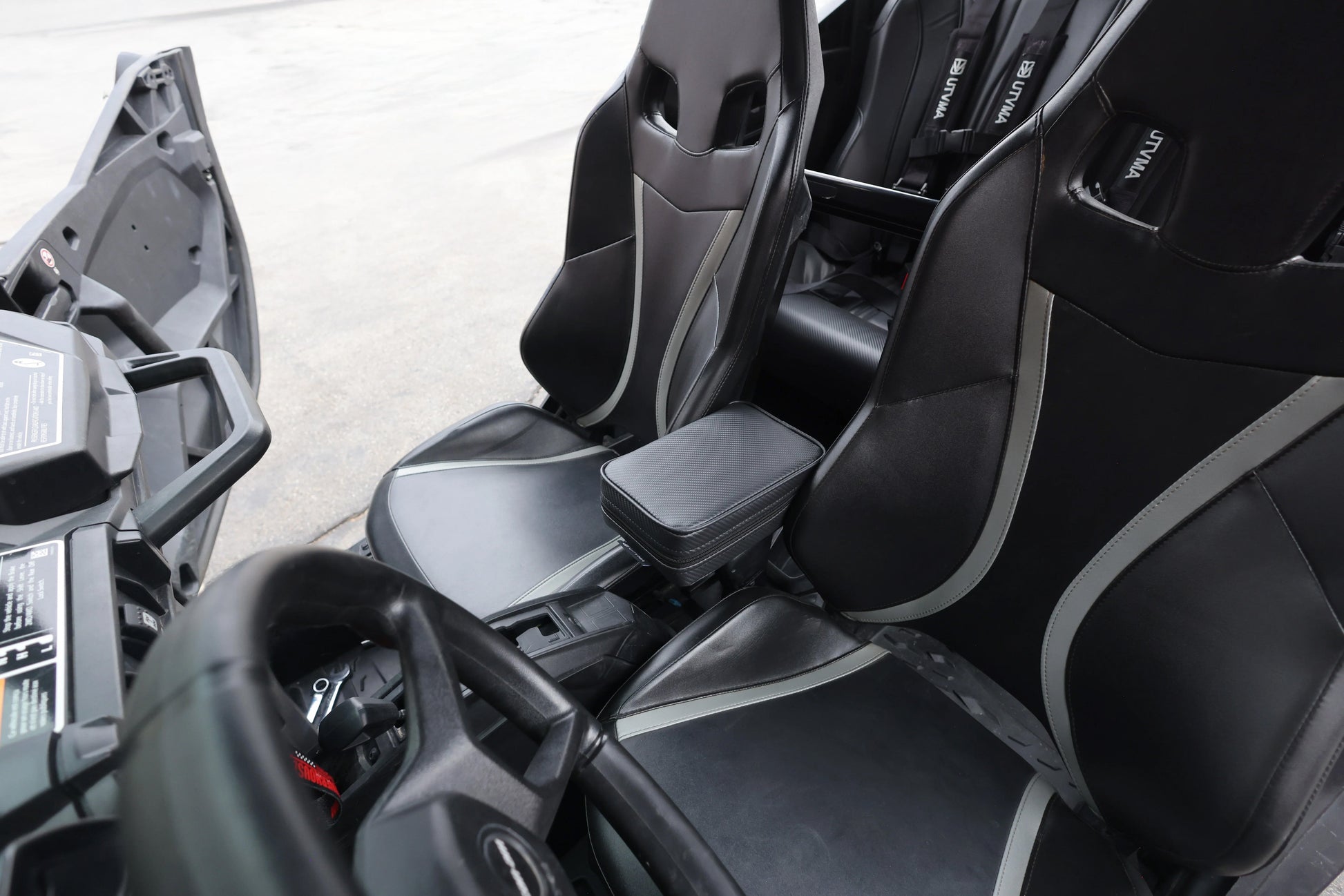 Can-Am Maverick R MAX Armrest with Bracket UTVMA
