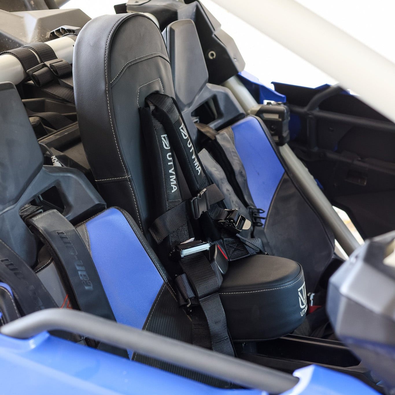 Can-Am Maverick R MAX Front Bump Seat with Harness UTVMA