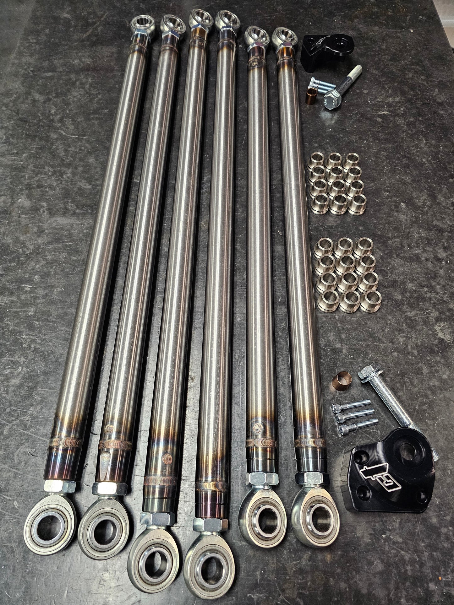 Can-Am Maverick R Pro Desert Chromoly Radius Rods CT Race Worx