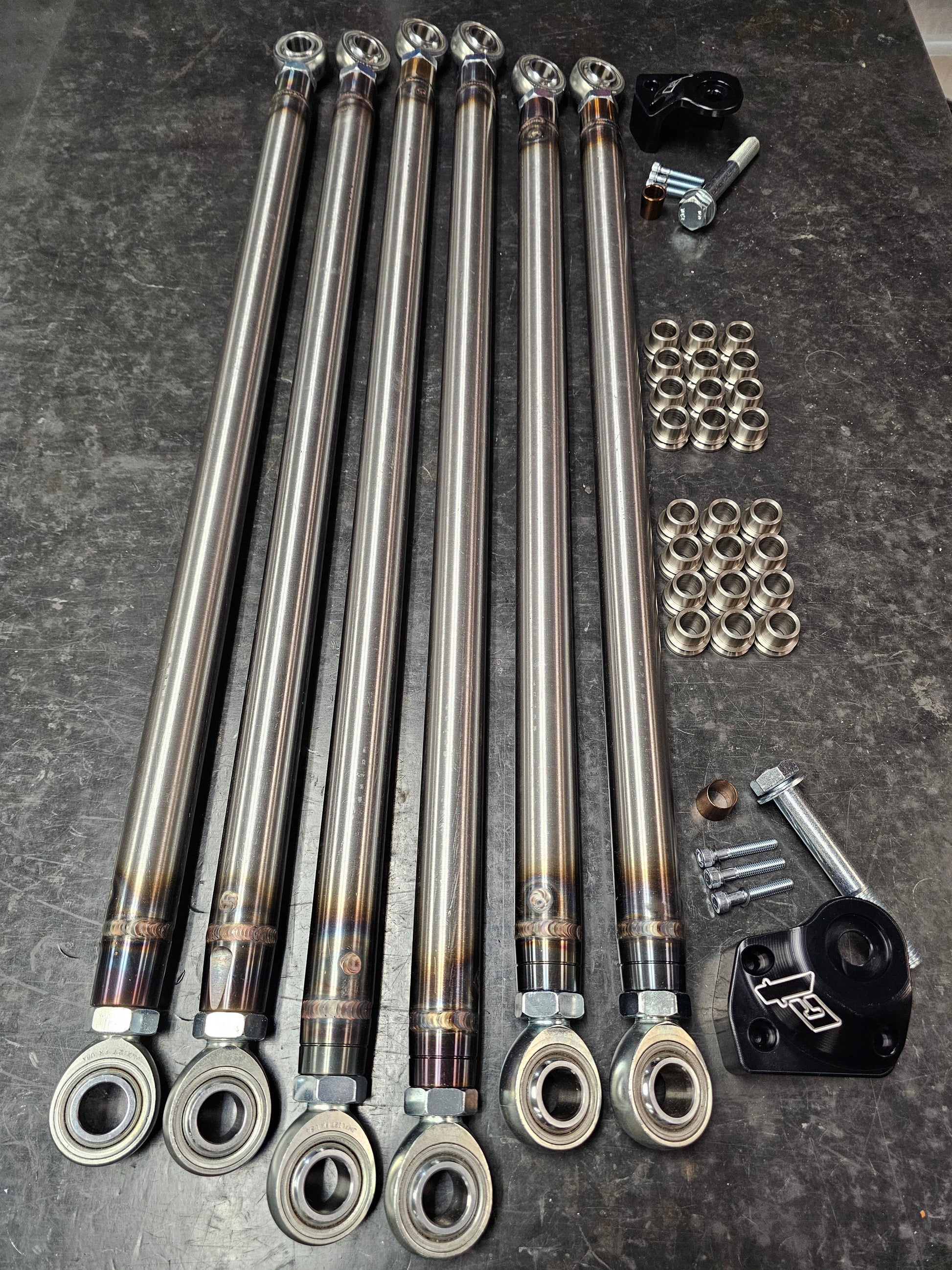 Can-Am Maverick R Pro Desert Chromoly Radius Rods CT Race Worx
