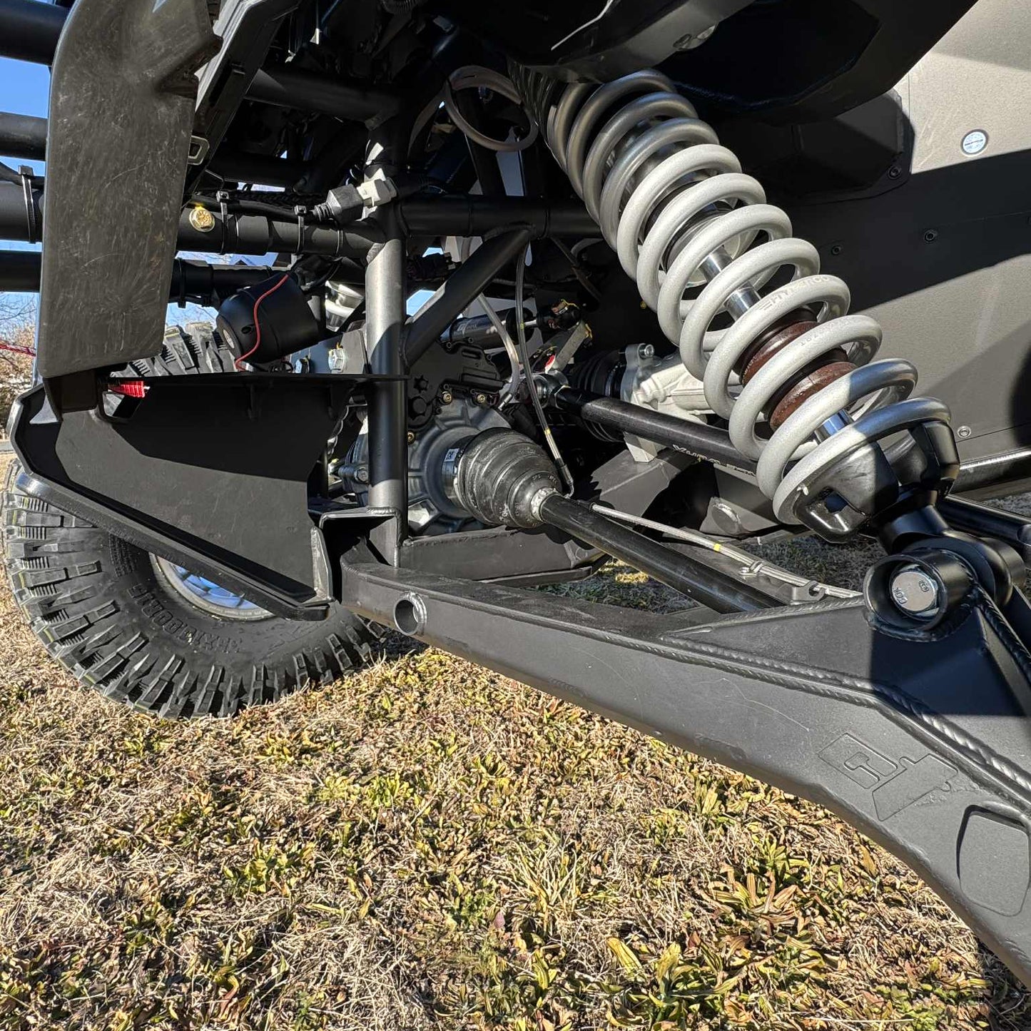 Can-Am Maverick R Pro Rock Upper A-Arms CT Race Worx