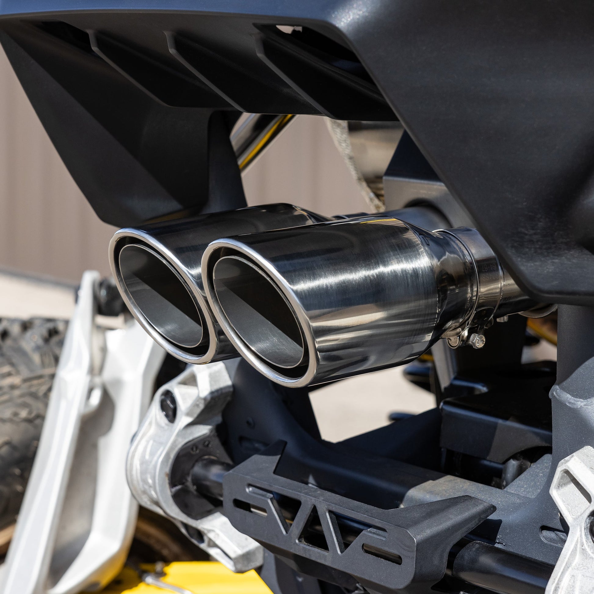 Can-Am Maverick R Racing Dynamic Twin Exit Muffler Evolution Powersports