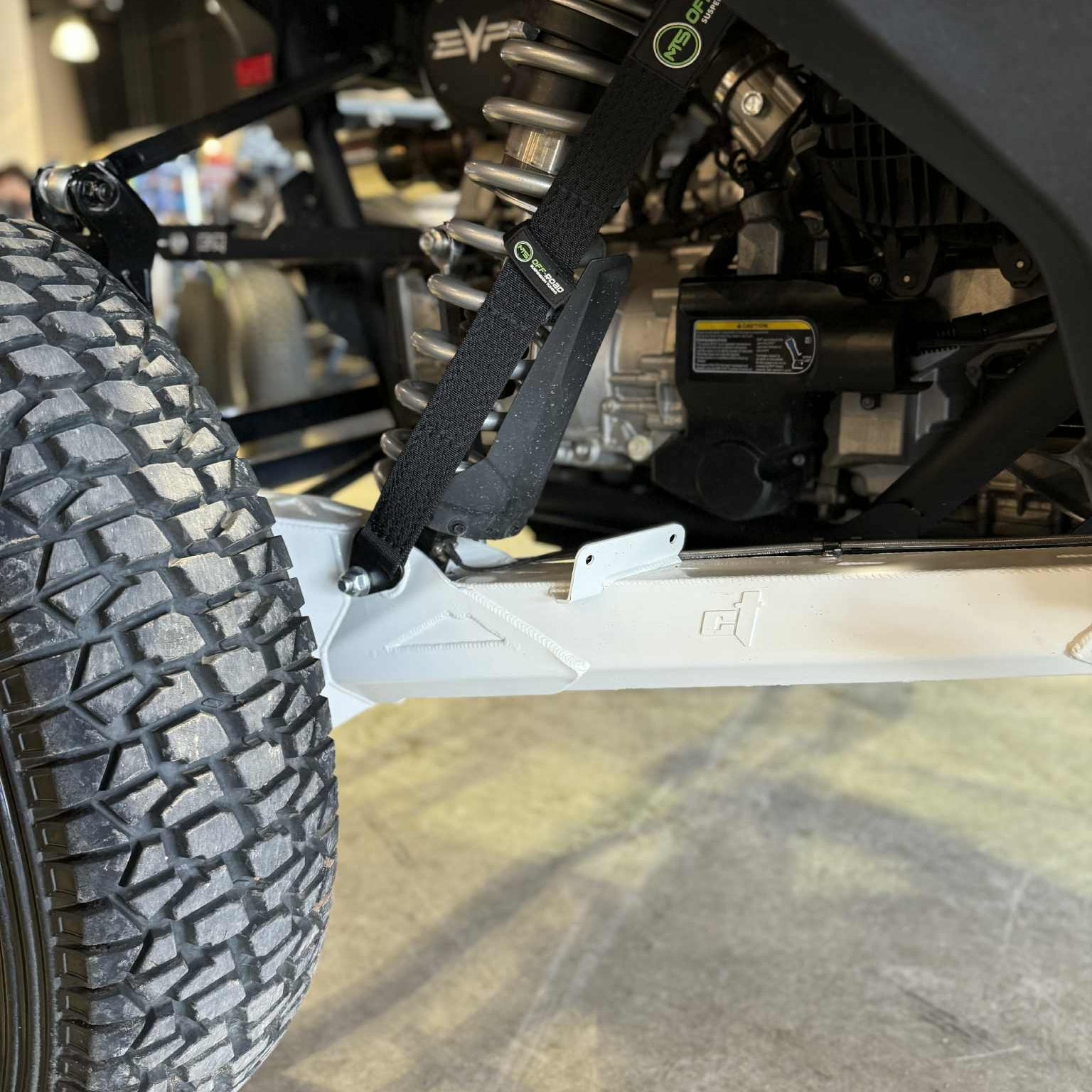 Can-Am Maverick R Trailing Arms CT Race Worx