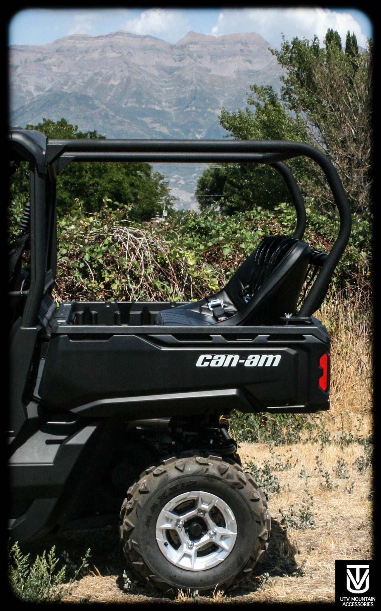 Defender Backseat and Roll Cage Kit (2016+)