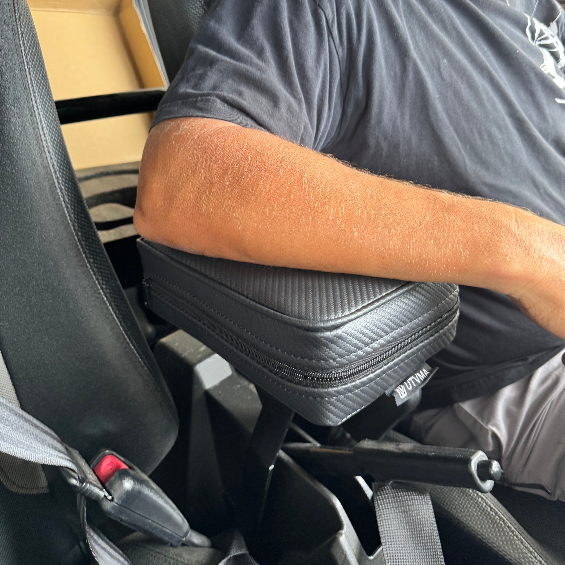 Polaris Xpedition Armrest with Bracket UTVMA