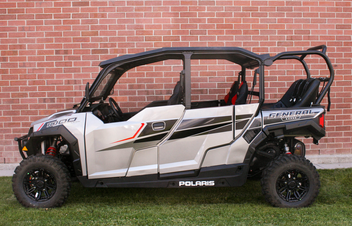 General 4 Backseat and Roll cage Kit (2016+)
